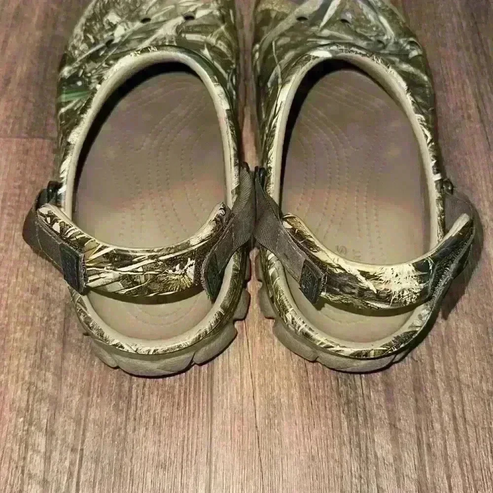 Crocs Camo All-Terrain Clog Mens Size 5 Women’s size 7 Adjustable Strap EUC‎